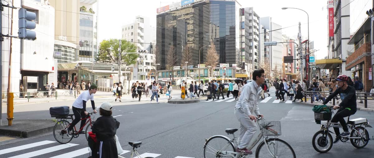 2024年の恵比寿駅前。紀伊國屋商店は紀伊國屋ビルとなった。