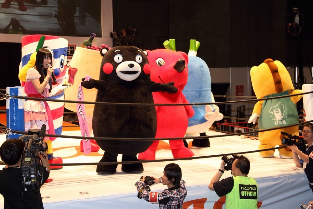 くまモン きたねーぞ と実況 ゆるキャラ プロレスでラフプレー連発 J Cast ニュース 全文表示