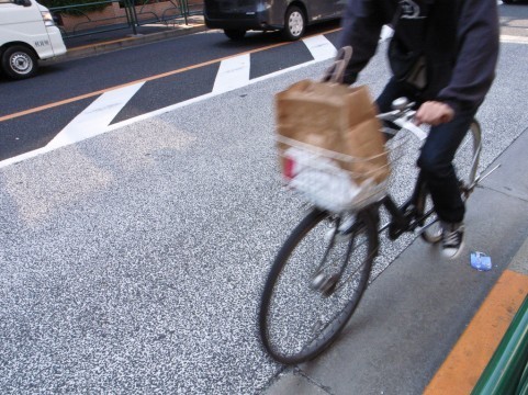 大阪人の自転車マナーは 全国最低 ネットで有名な指摘が数字でも立証された J Cast ニュース 全文表示