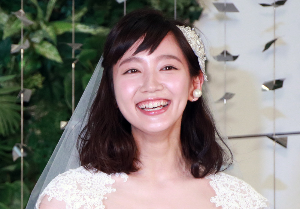 吉岡里帆 憧れの椎名林檎との出会いは Vhsでpvを見て惚れて J Cast ニュース