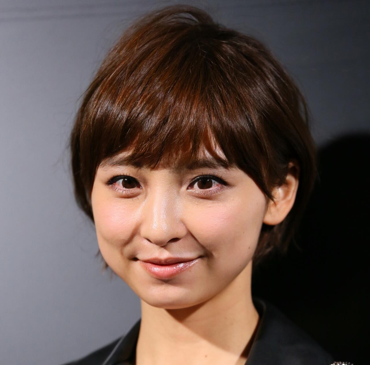 篠田麻里子の年下夫が「イケメン」「EXILEにいそう」 初顔出しのドッキリ動画に反響: J-CAST ニュース【全文表示】