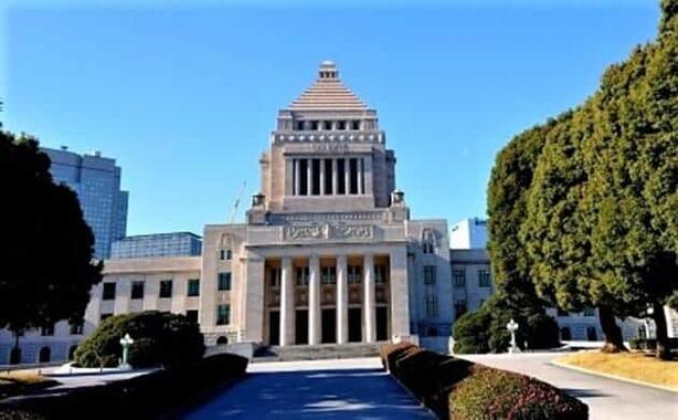 9月29日、自民党の新総裁が決まる！（写真は、国会議事堂）