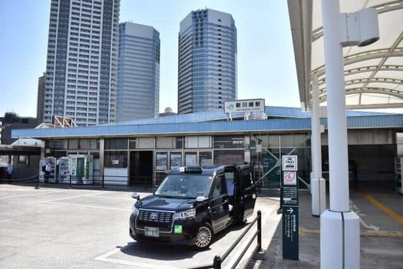 新川崎駅の様子