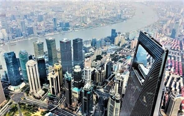 ロックダウンされた経済都市・上海の高層ビル群