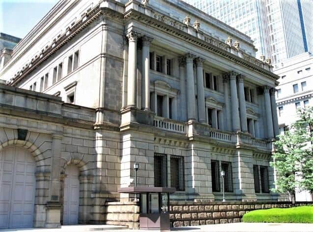 円安加速、火に油！黒田日銀総裁「利上げ全くない」 エコノミストが批判...「危機感ない」「本家米国では欠陥政策」「岸田首相の出番」