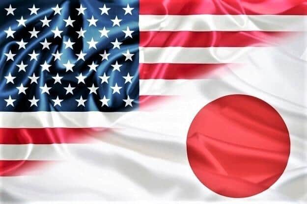 日本とアメリカの国旗