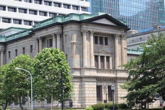 日銀、異次元金融緩和の転換...舞台裏に政治との駆け引き？ きっかけは11月の岸田首相と黒田総裁の会談か 