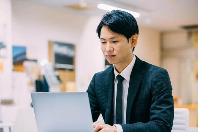 20代経験者の採用「難化」が51.5％　求職者に選ばれるには「働きやすい環境」「十分な給与」必要！