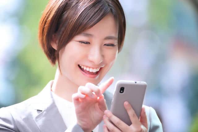 「携帯番号持ち運び」乗り換えが簡単に！乗り換え先の人気2位「ahamo」、3位「UQ mobile」...1位は？　ただ、Webのみの手続きに「店舗でも」と希望殺到