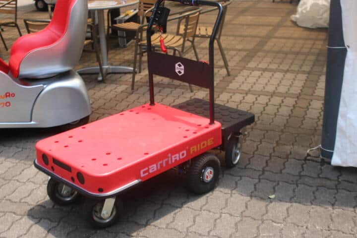 カルガモモードがユニークな「CarriRo（台車タイプ）」