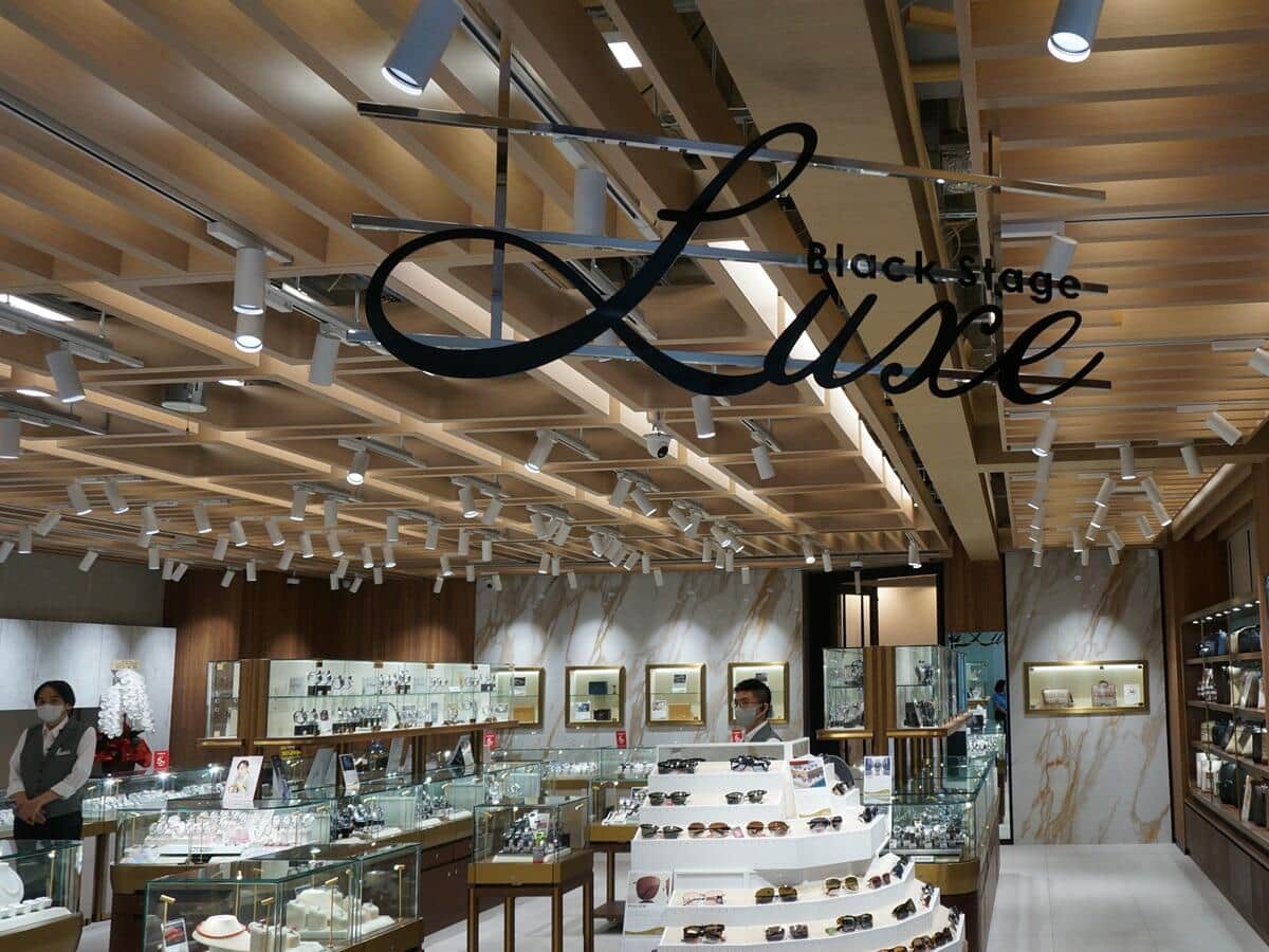 ラオックス、新たな旗艦店「LAOX Grand Stage 新宿東口本店」オープン　日本の美意識と創造力が織り成す空間