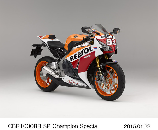 CBR1000RR SP チャンピオンスペシャル（同梱ステッカーを張り付けた状態）