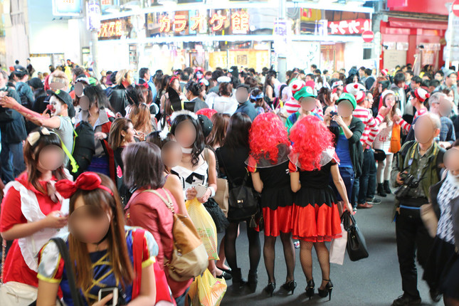 ハロウィンではお気を付けを（写真は、2015年ハロウィンの東京・渋谷）