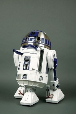 「R2-D2」をこの手で組み立てられる
