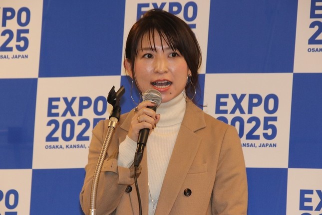 マクアケ社の共同創業者・取締役の坊垣佳奈氏