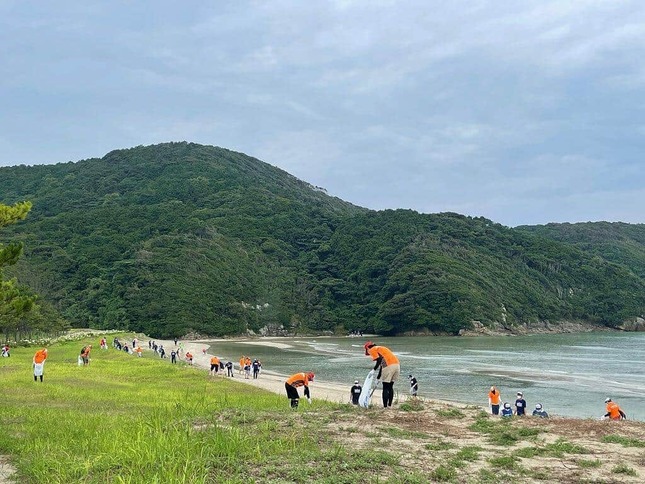 海開きを告げる恒例行事として長年開催している「蛤浜で遊ぼデー」