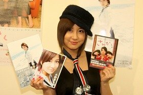 写真集などを発売した元AKB48・小野恵令奈さん