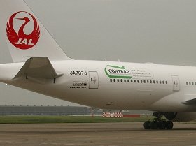 JAL、特別塗装機で「大気観測プロジェクト」PR