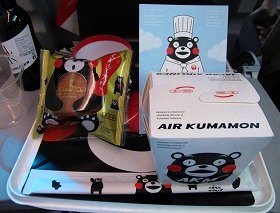 機内では「AIRくまモン」も。珍しい「汁もの」も味わえる