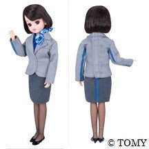 新制服着た「ANAオリジナルCAリカちゃん」　リニューアル記念に機内やネットで販売