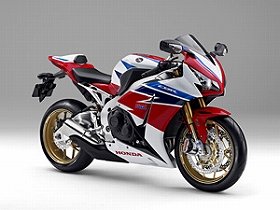 総合性能高めた熟成高めたホンダ「CBR1000RR」　スポーツライディングの楽しみを追求した「CBR1000RR SP」も