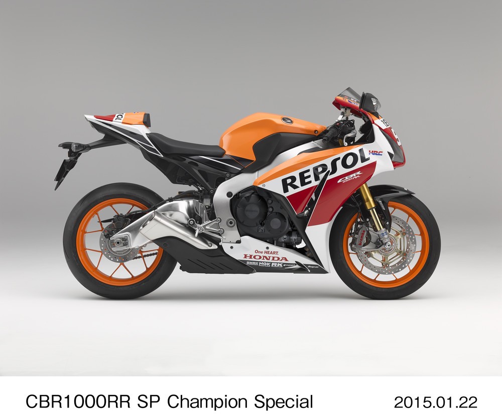 CBR1000RR SP チャンピオンスペシャル（同梱ステッカーを張り付けた状態）