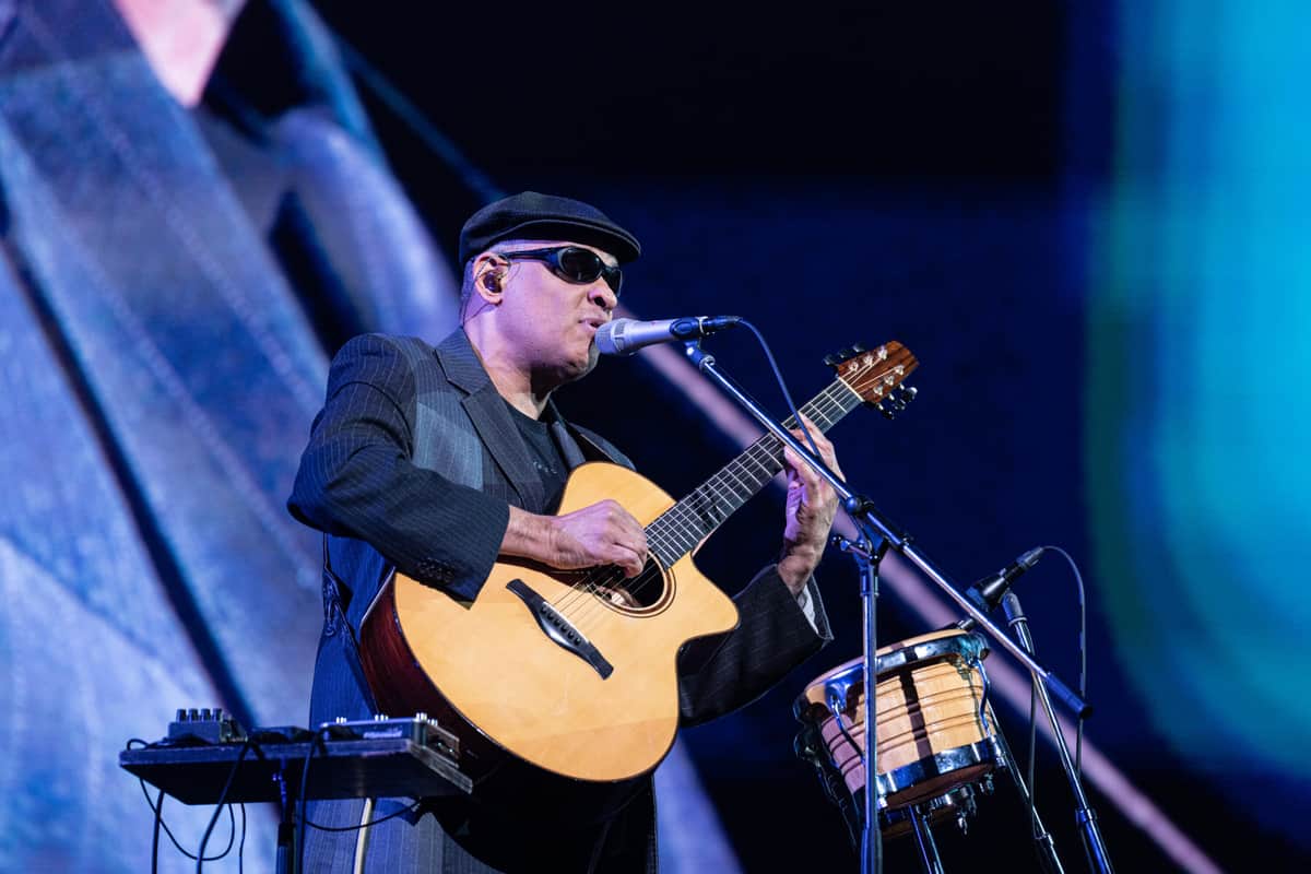 Raul Midon さん（C）True Colors Festival THE CONCERT 2022