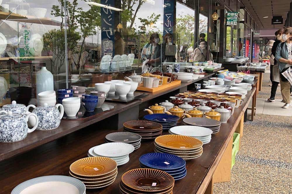 有田陶器市期間中は「あおぞらグルメマーケット」を開催、地域で人気の飲食店が出店