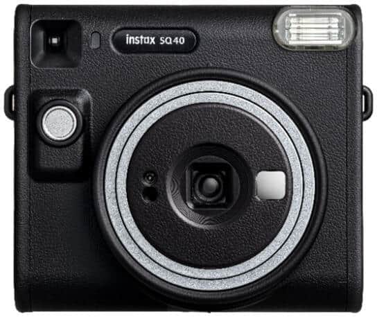 チェキ「INSTAX SQUARE SQ40」　レザー調のクラシックデザイン