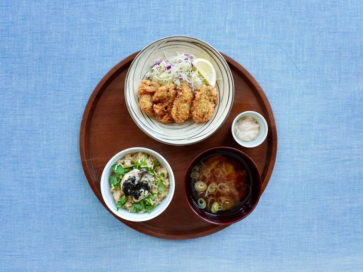 「邑久カキ」のカキフライと牡蠣めしセット