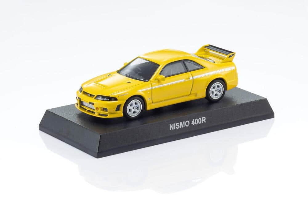 1/64スケール「NISMO 400R」　ミニカー＆ブックをファミマ一部店舗で発売