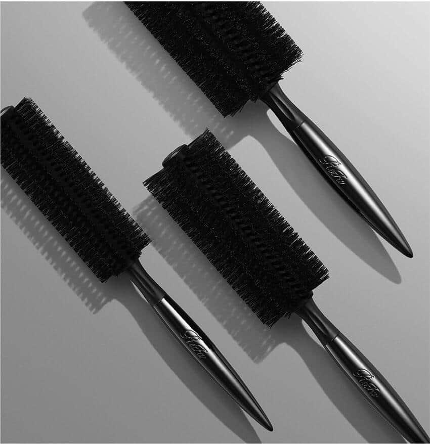 MTG,「ReFa」ブロー用ブラシ「ROLL BRUSH」＆「ARC BRUSH 」を美容室でテスト発売