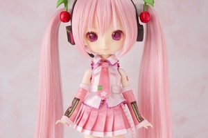 初音ミクが桜色の衣装をまとった　「桜ミク」ドール予約開始