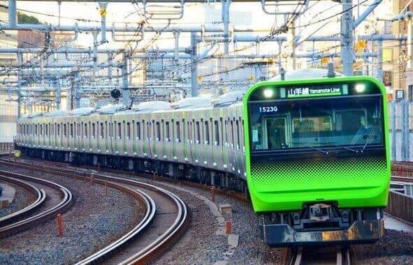 山手線車内で…