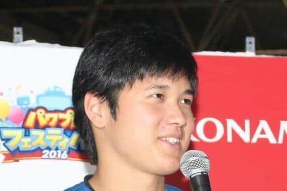 スーツも似合う大谷